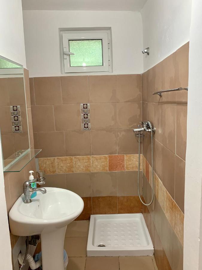 Vaso Apts Sarande