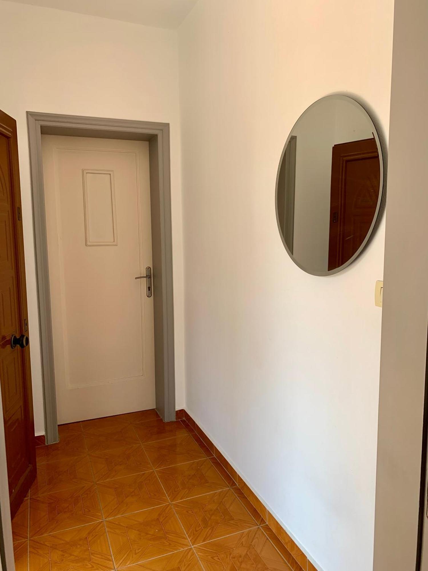 Vaso Apts Apartment *