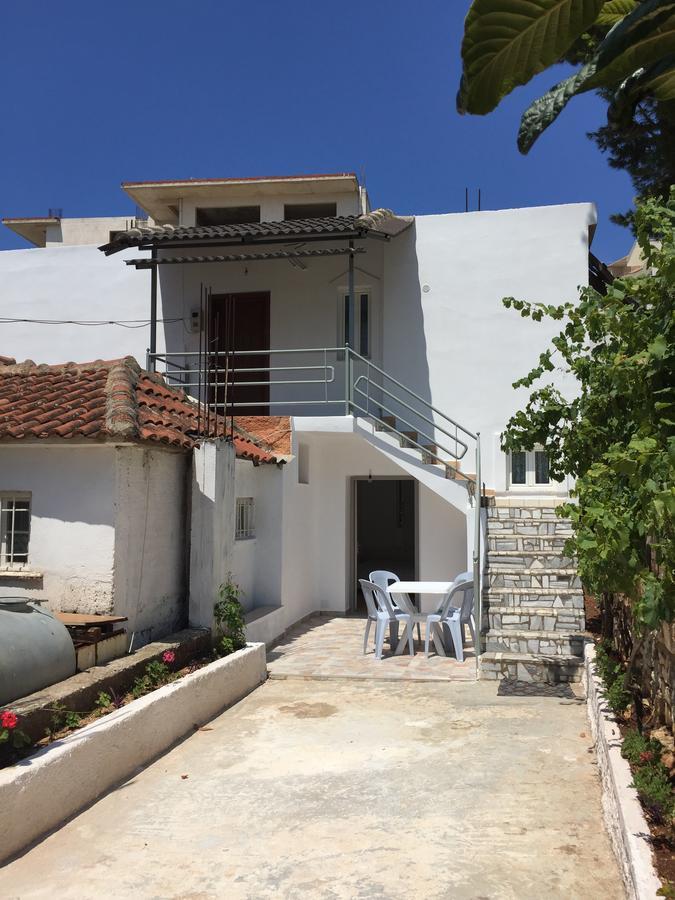 Vaso Apts Sarande